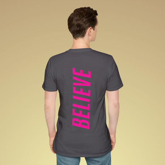 Believe Neon Pink Backprint Baumwoll T-Shirt Softstyle
