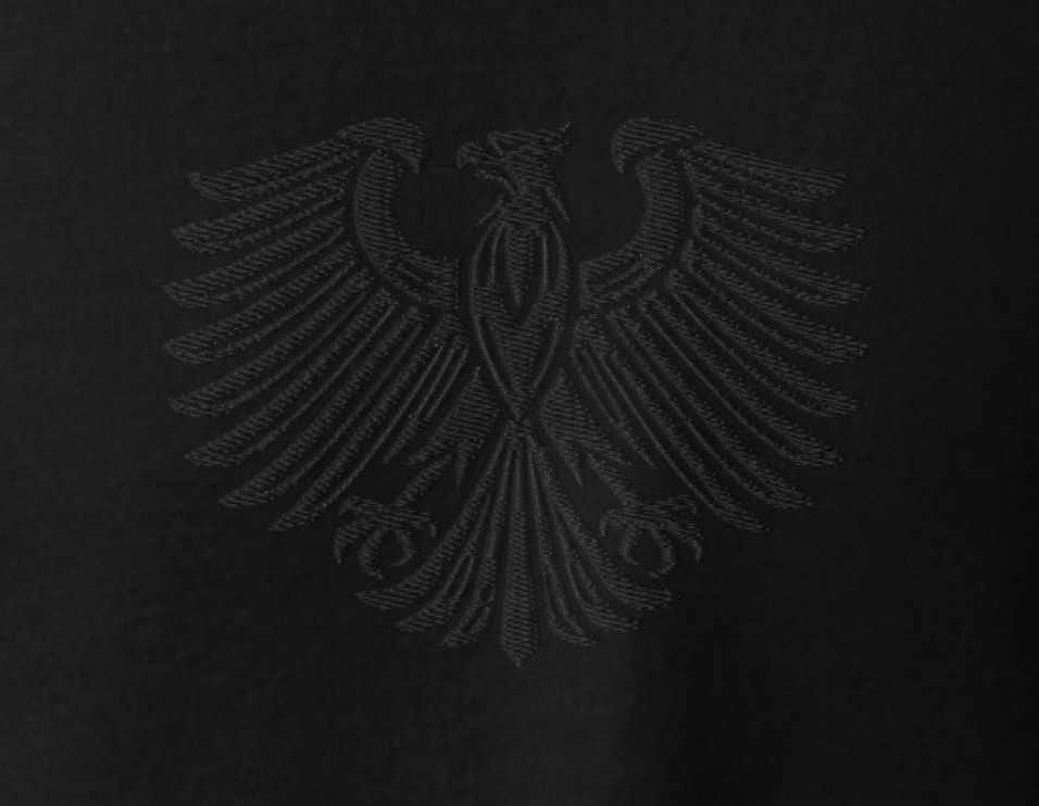 Gestickter schwarzer Adler Premium Hoodie